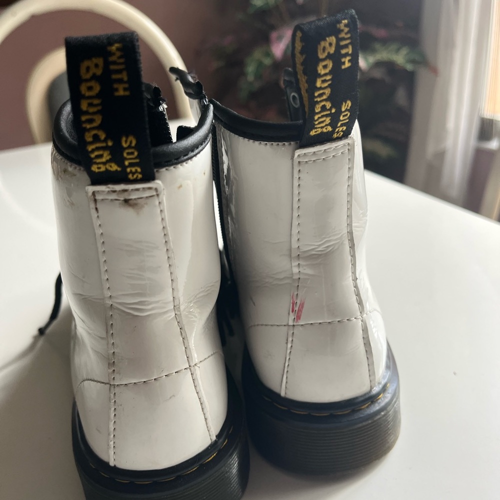 Dr. Martens Kids White Leather Boots with Black Accents - Picture 3 of 6